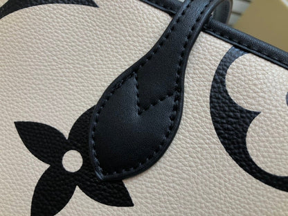 Lv Size:32×29×17cm