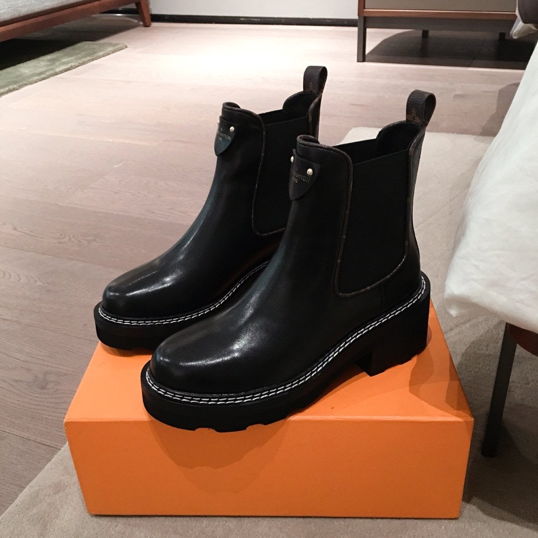 Lv boots 35-39
