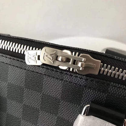 Lv keepall daffle