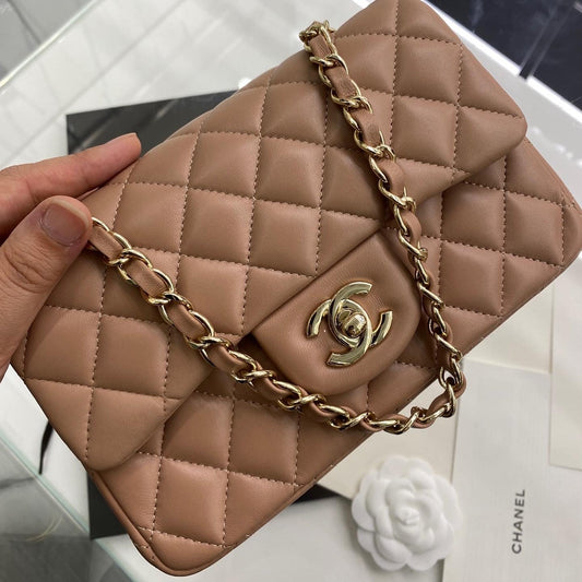 C h a n e l brown 22cm