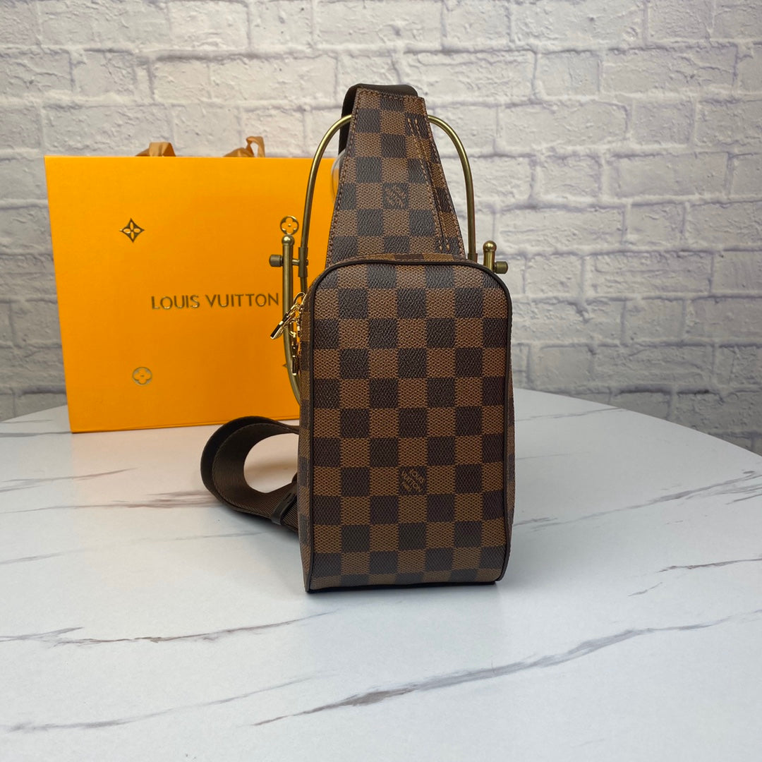 L v messenger two colors  12*20*6CM 7