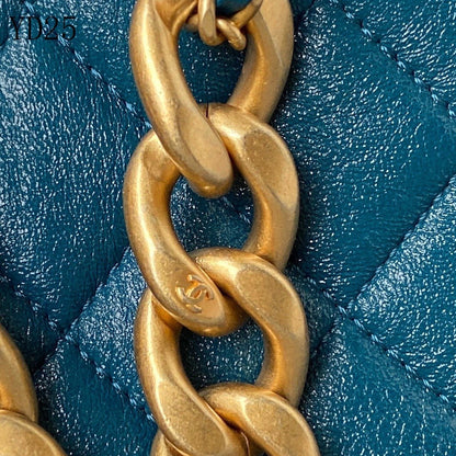 C h a n e l blue 16×19.5×8.5cm