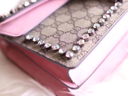 G u c c I pink 28*18*9CM