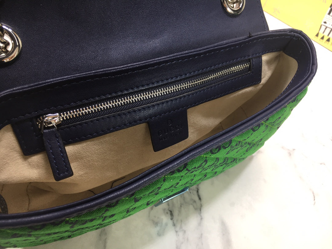 G u c c I green W26xH15xD7cm