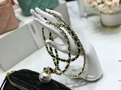 C h a n e l compact 12*10*7