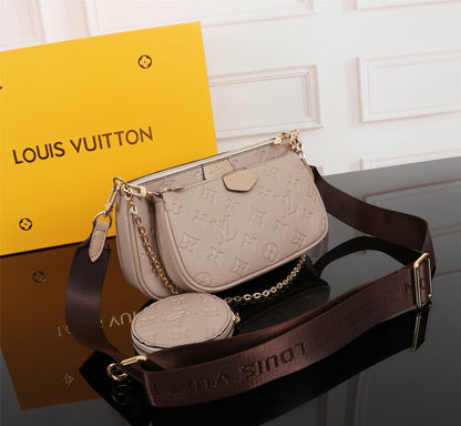 Lv pochette cream
