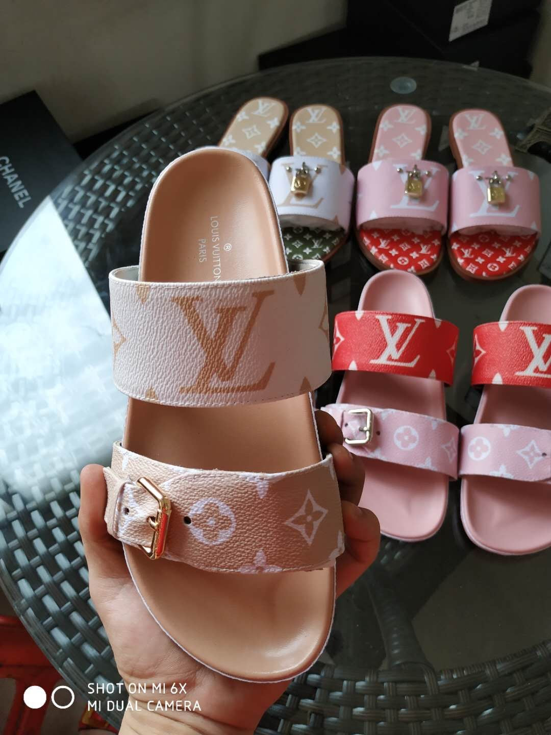 Lv sandals US