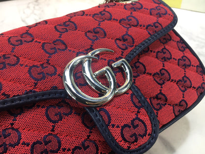 G u c c i red 22x14x6