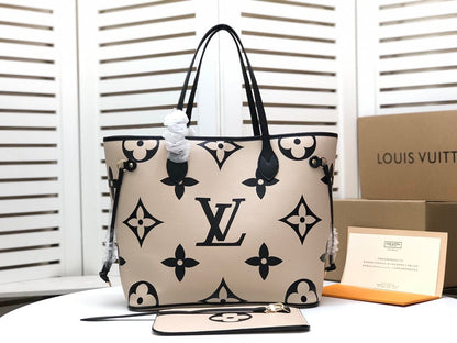 Lv Size:32×29×17cm