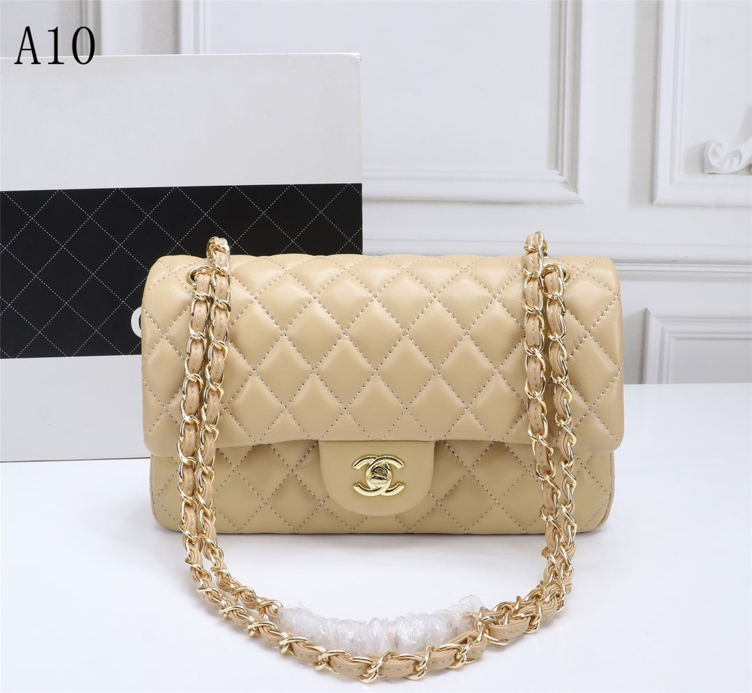 C h a n e l cream 25cm