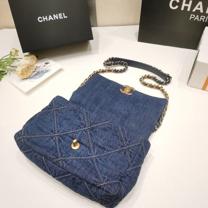 C h a n e l denim 20  30 10(cm)