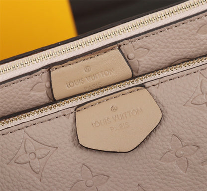 Lv pochette cream