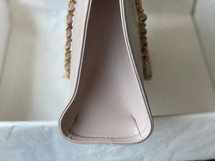 C h a n e l :34/10/24