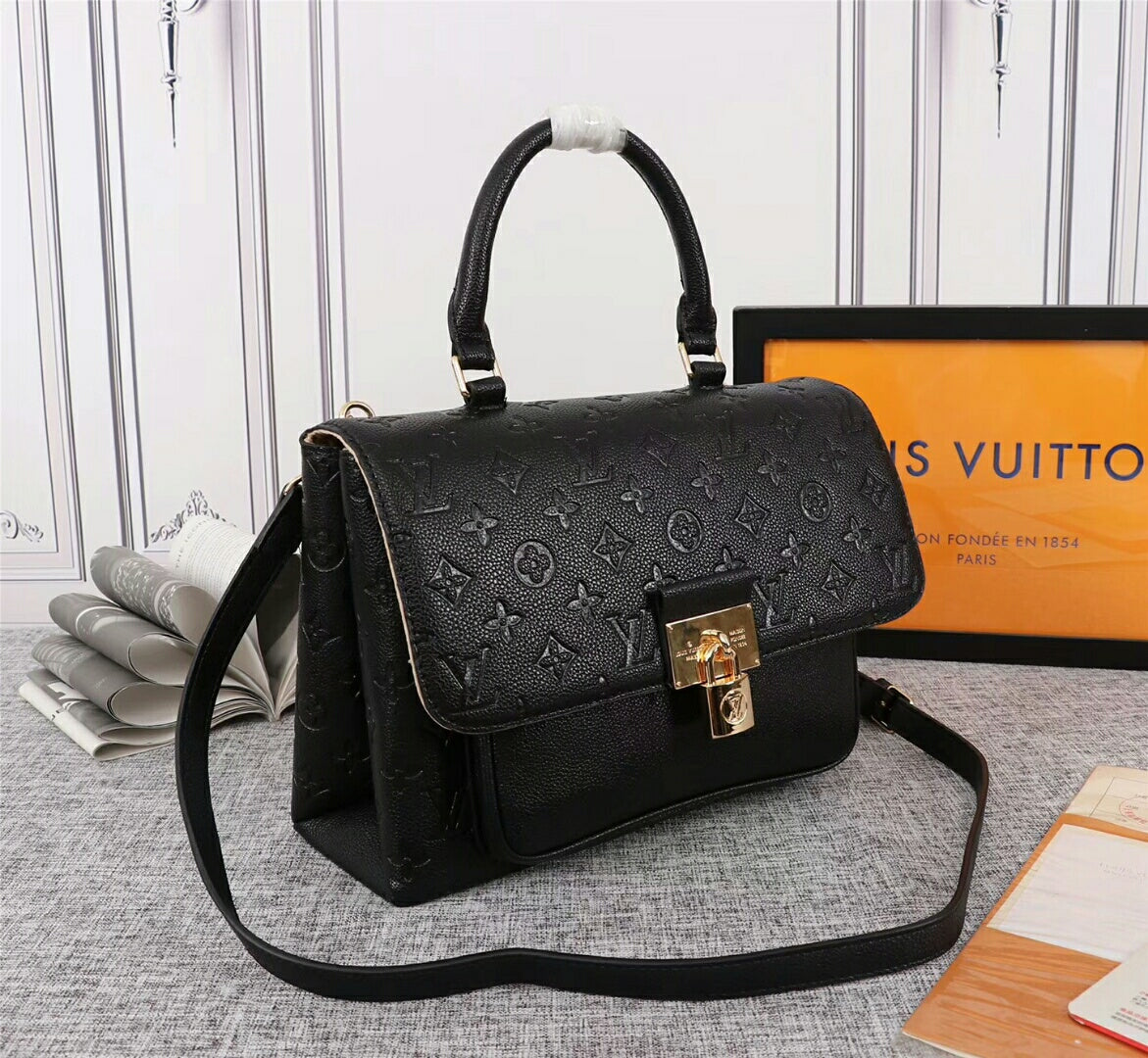 L v xx 29*21*13.5CM