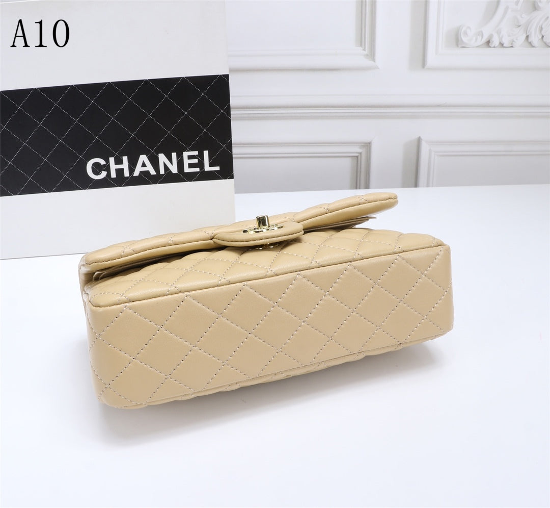 C h a n e l cream 25cm