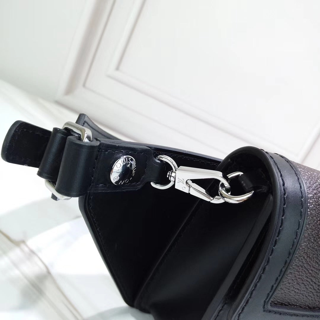 Lv belt bag 16*12.5*10cm