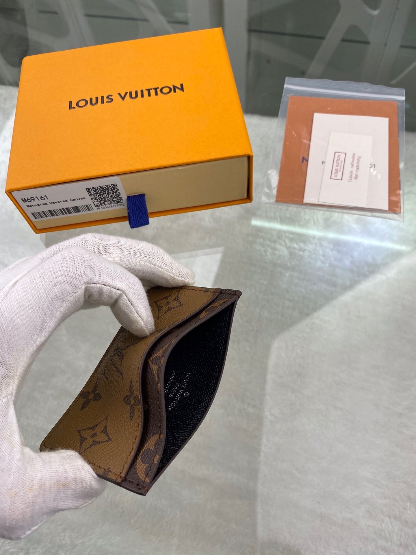 Lv wallet