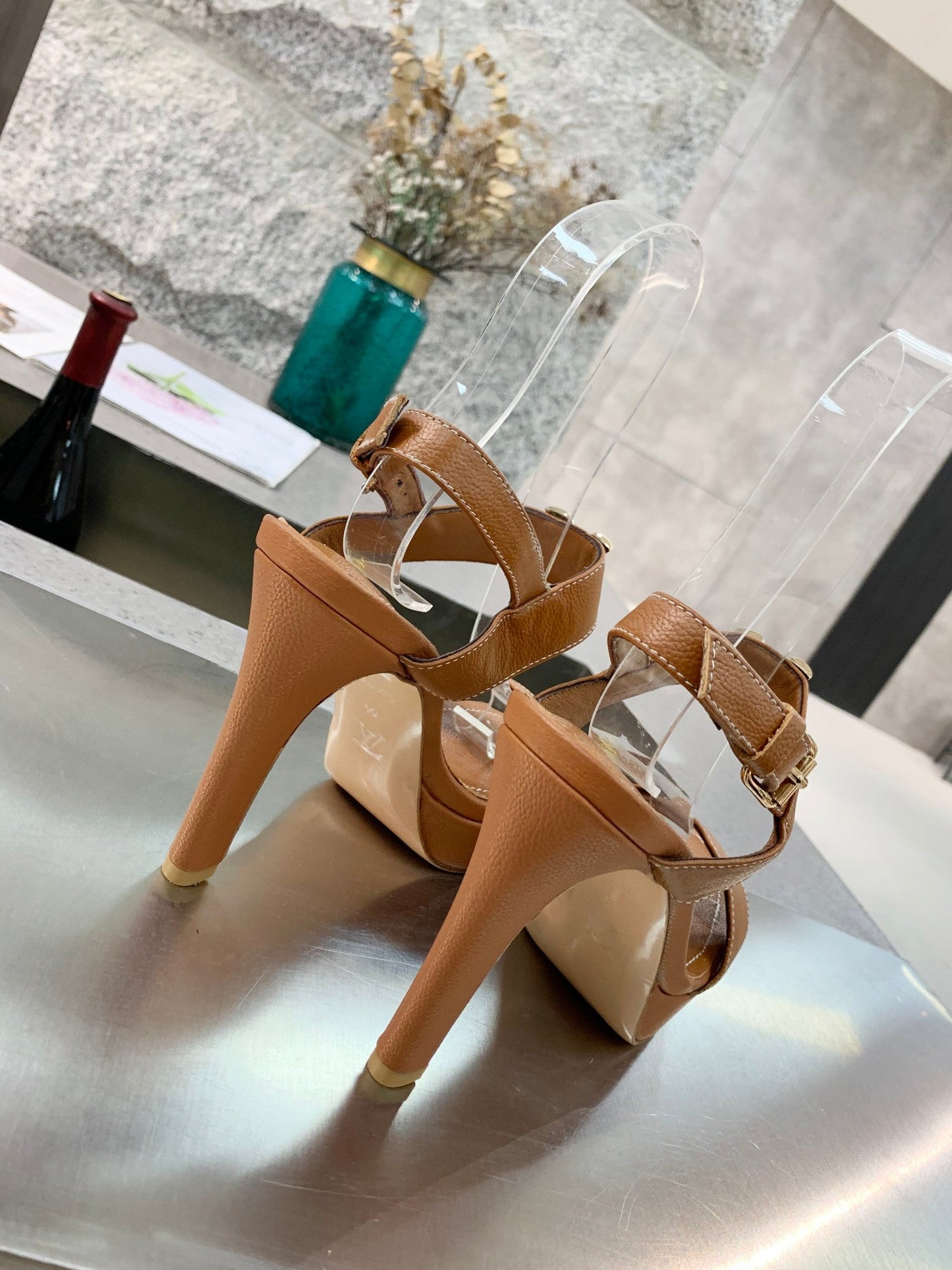 L v 10.5 cm heel 34-42