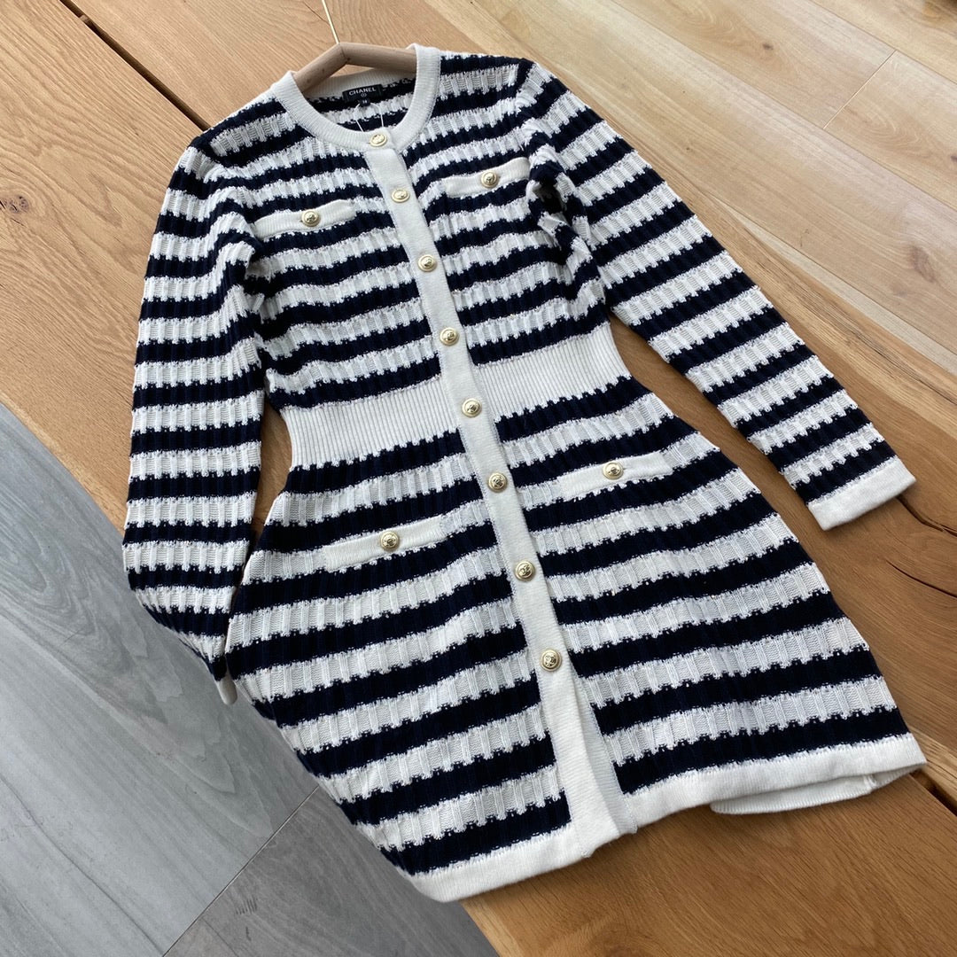 Black-and-white classic dress