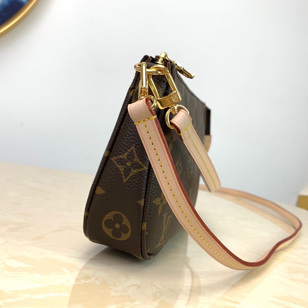 Lv new pouch
