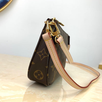 Lv new pouch