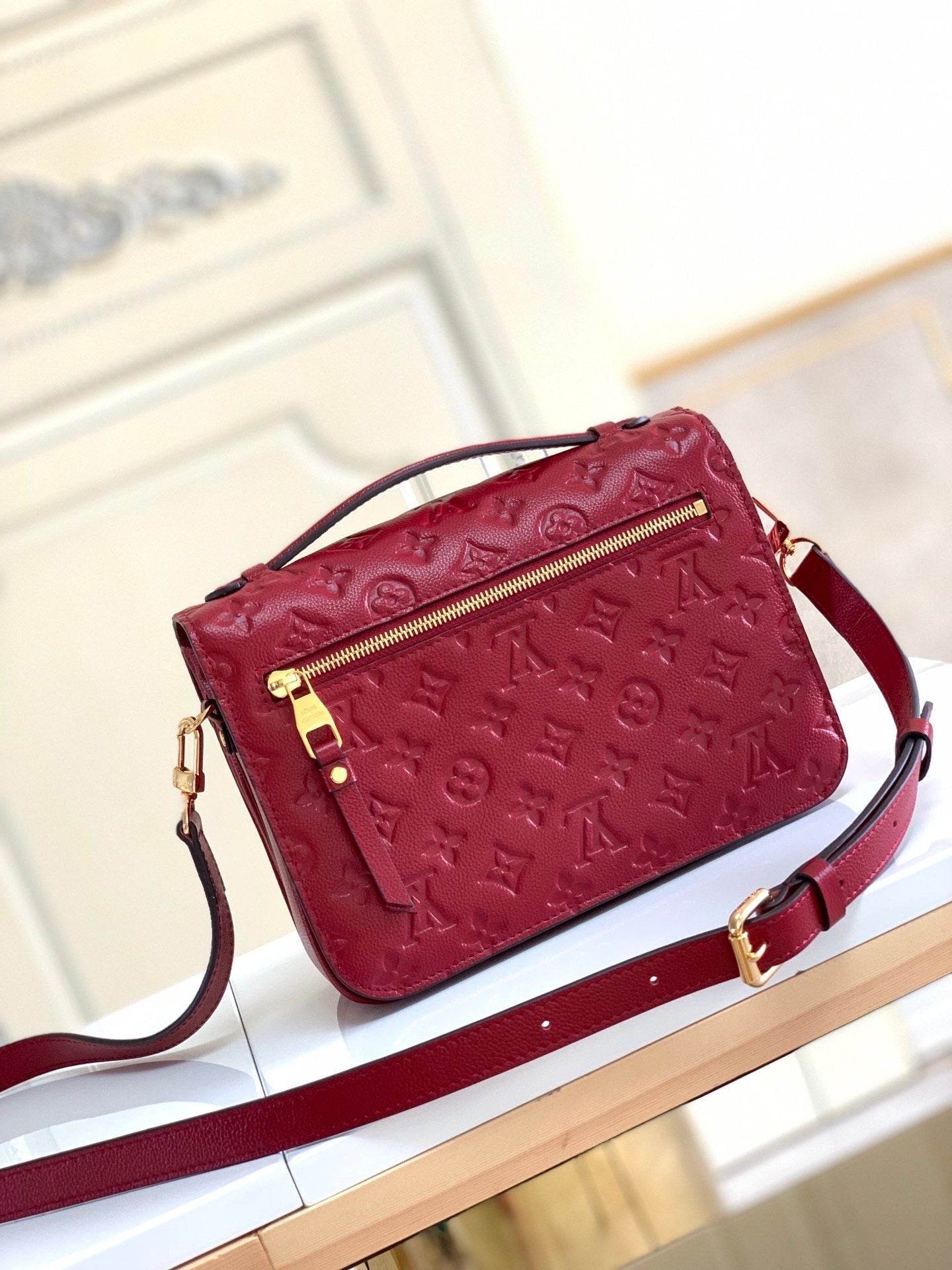 Lv metis red