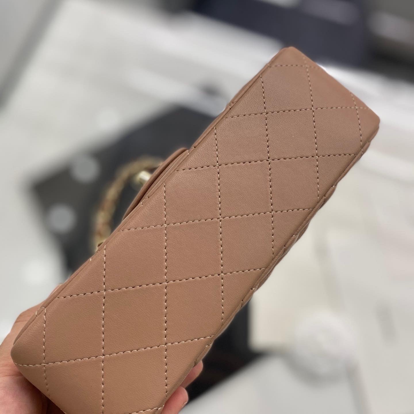 C h a n e l brown 22cm