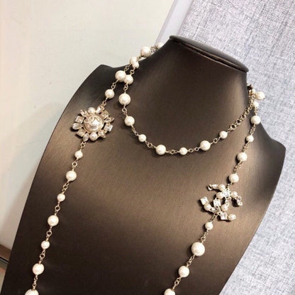 Classic fashion pearl necklace