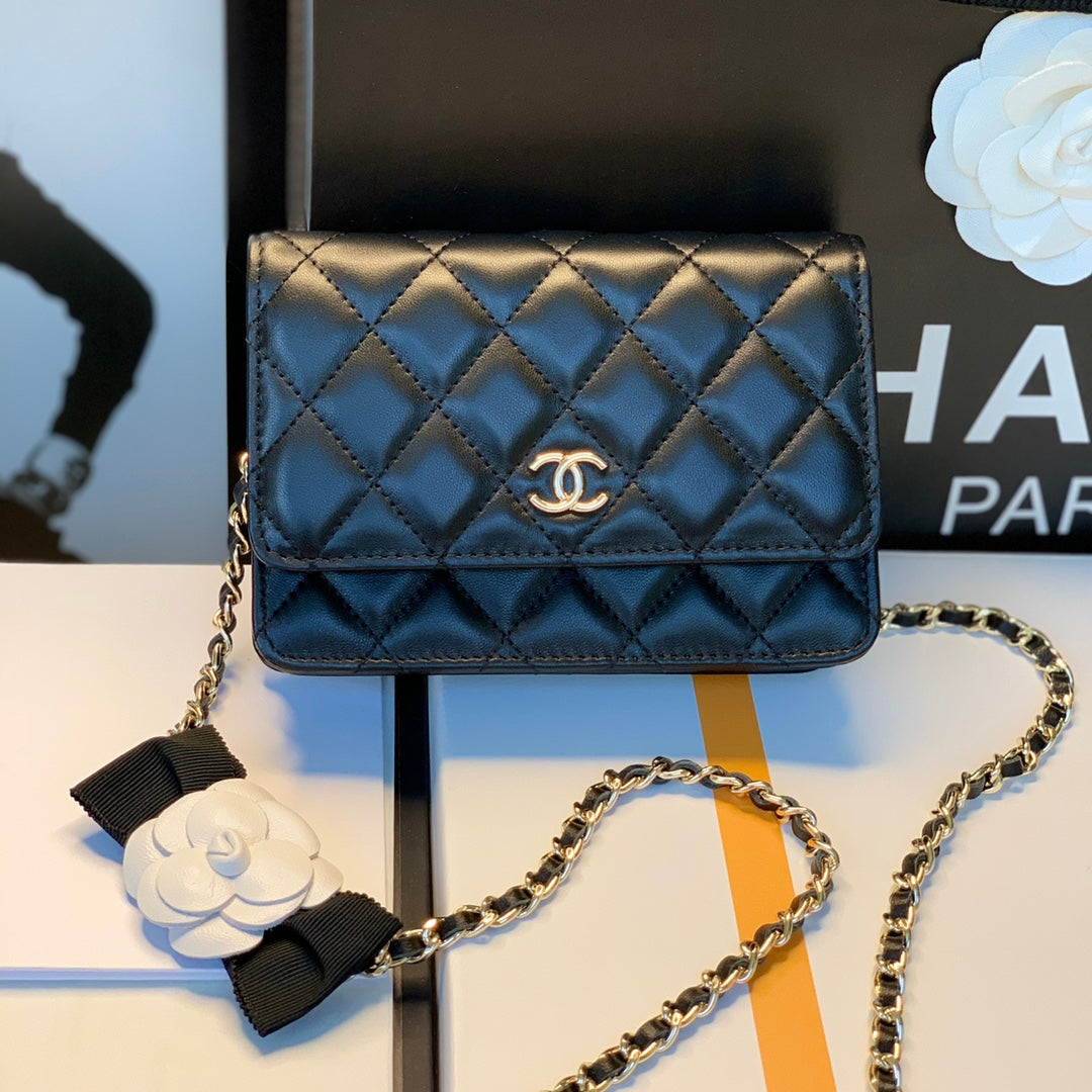 C h a n e l 15cm black/white