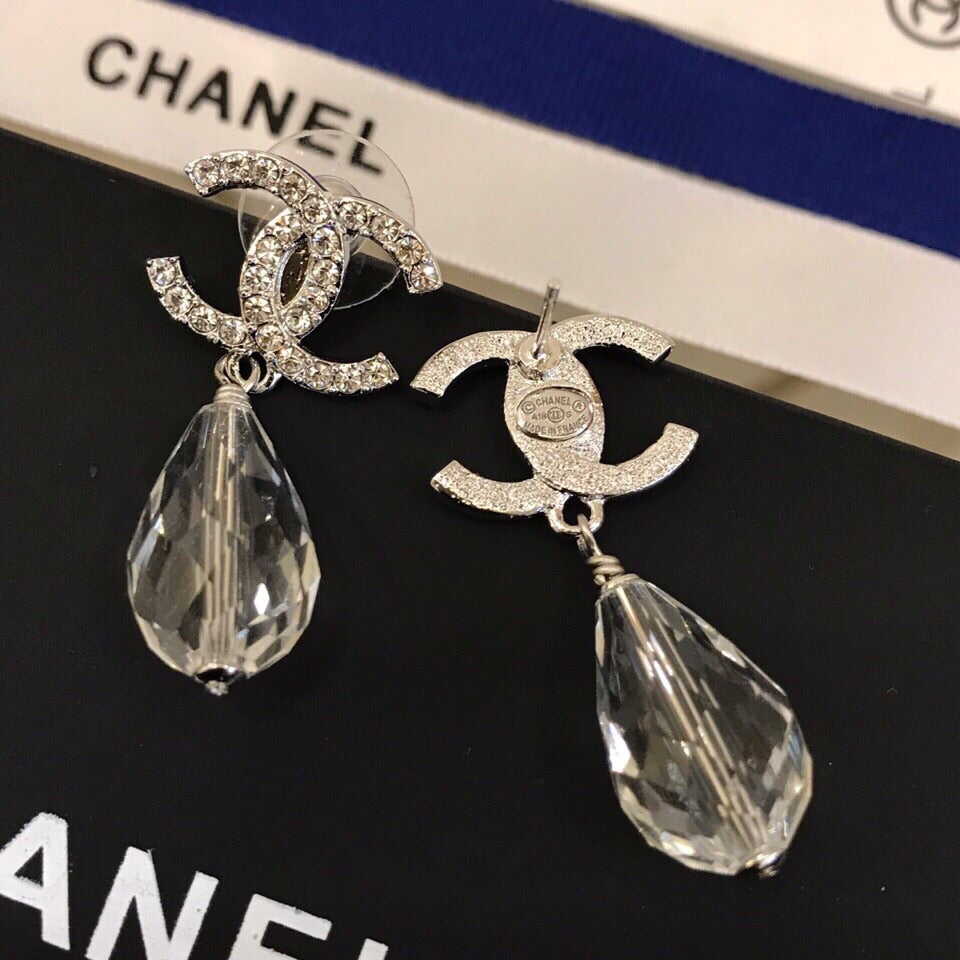 Expenditures crystal earrings