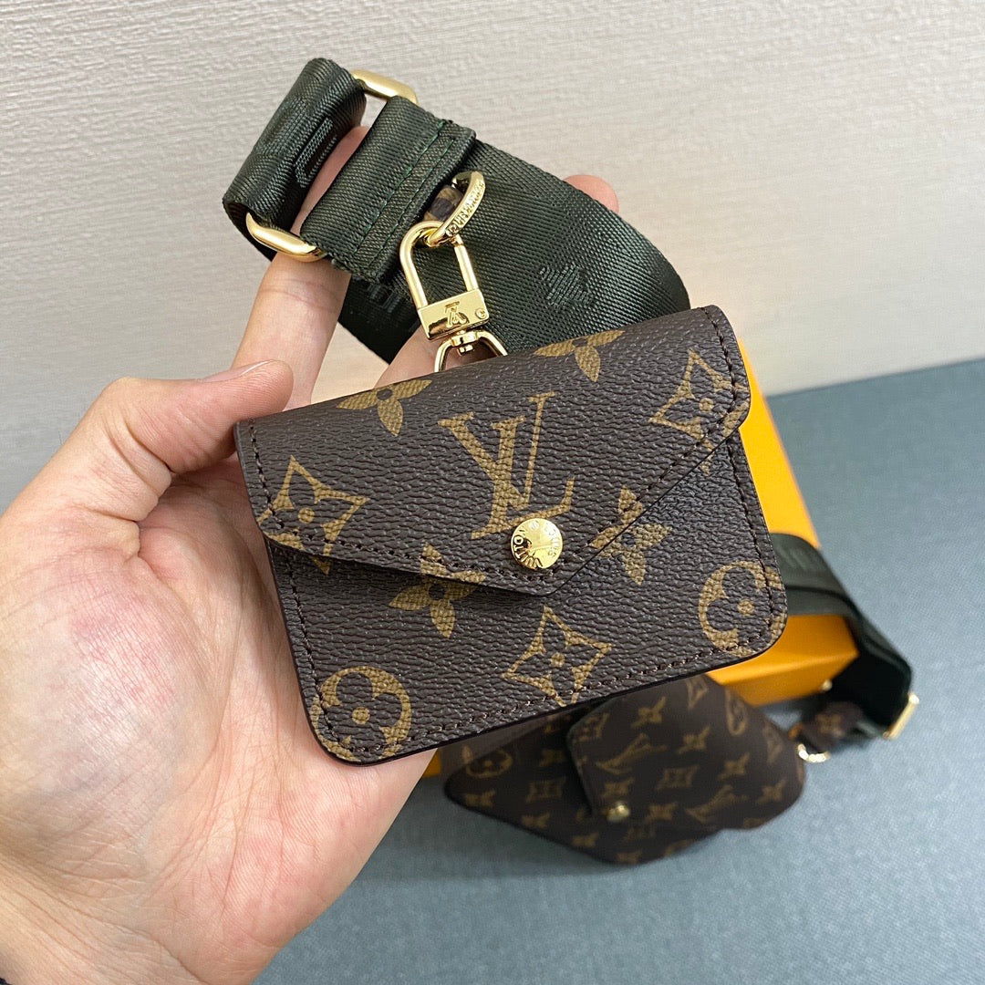 Lv Size:17*9.6*3.5cm pochette