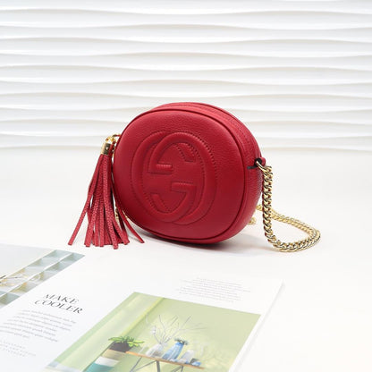 G u c c I red 18x14x4cm