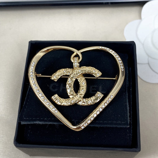 C h a n e l brooch