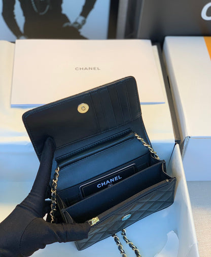 C h a n e l 15cm black/white