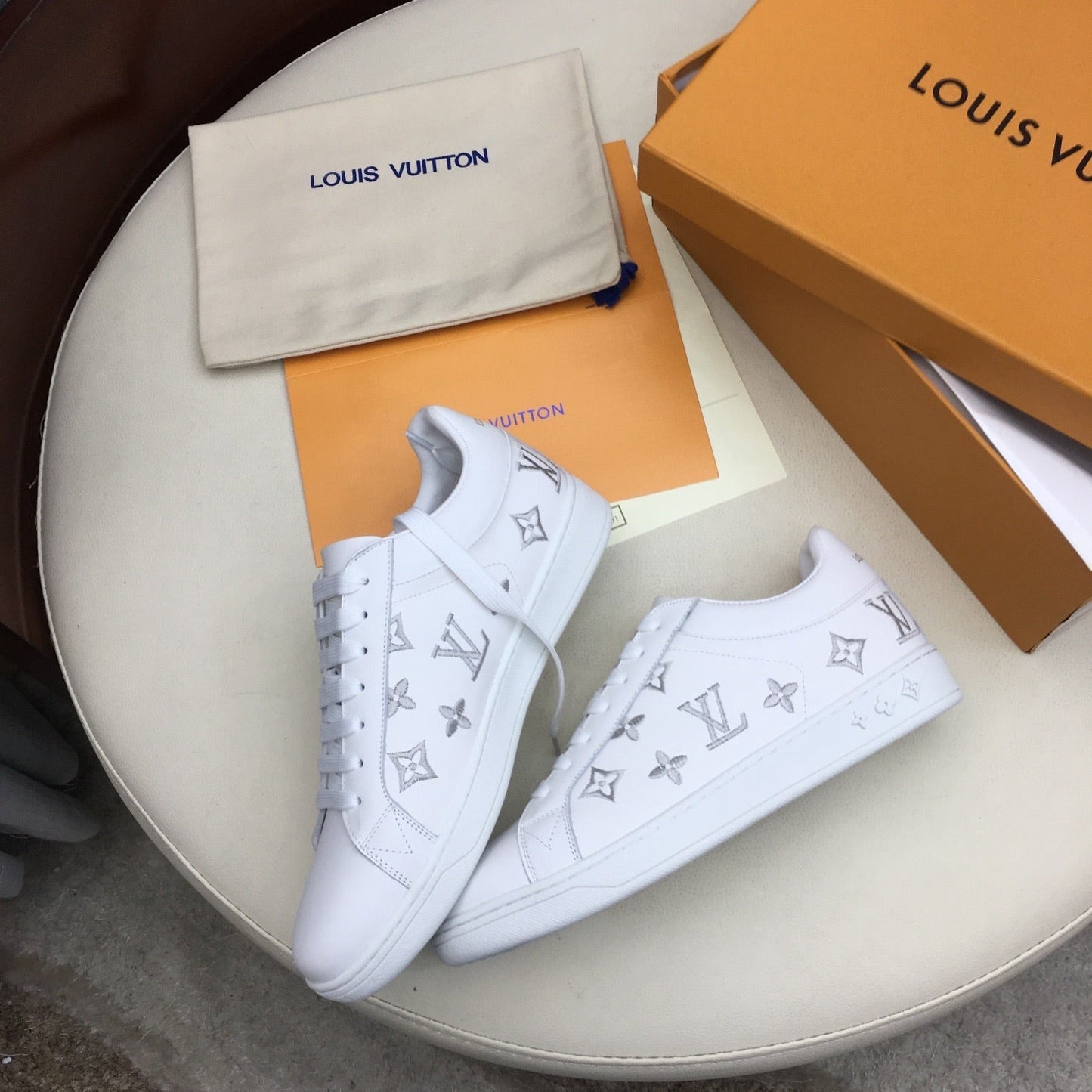 L V - P A T T E R N - S N E A K E R