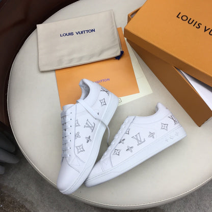 L V - P A T T E R N - S N E A K E R