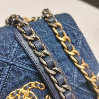 C h a n e l denim 20  30 10(cm)