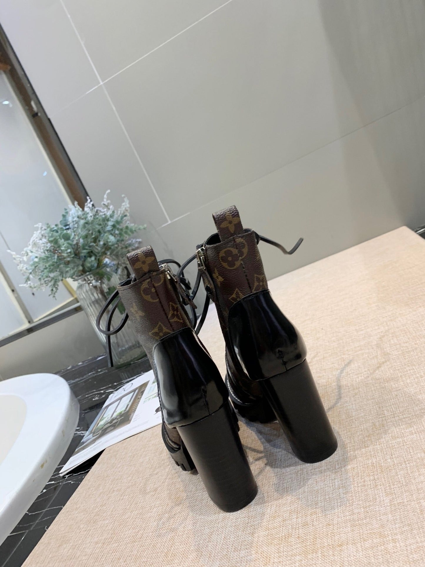 Lv boots