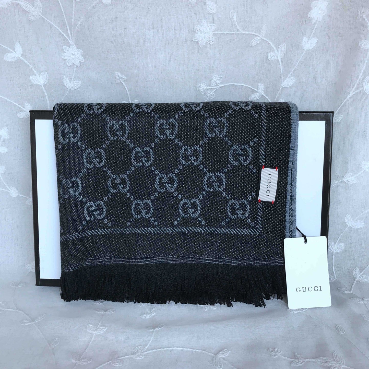 G classic gray scarf