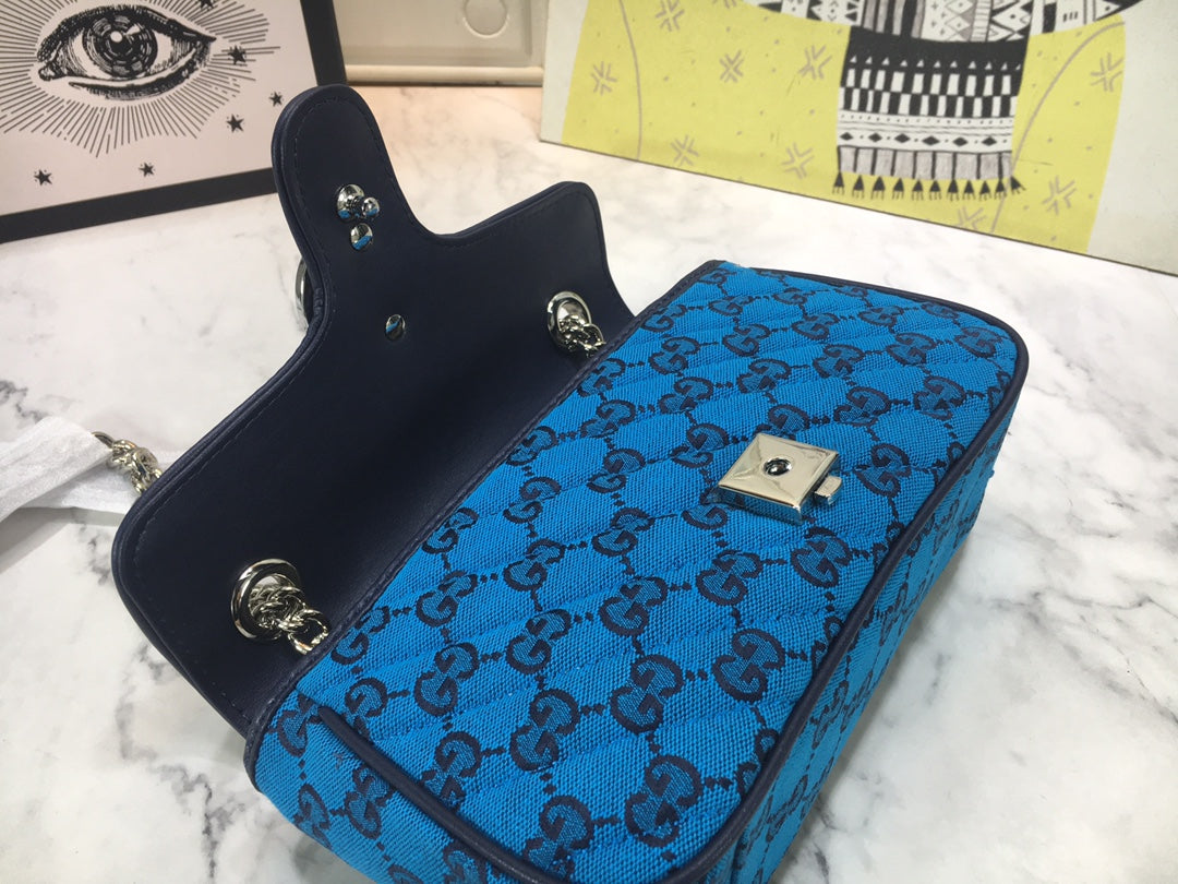 G u c c i blue 22x14x6