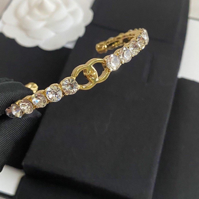 Classic diamond inlay bracelet