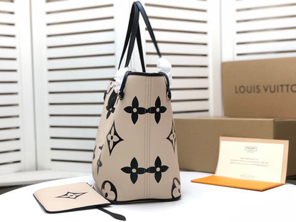 Lv Size:32×29×17cm