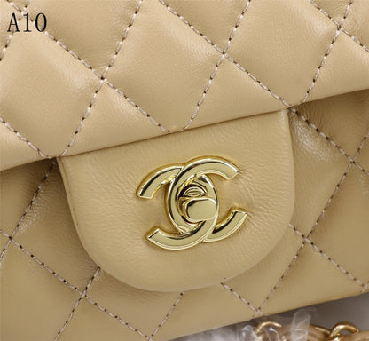 C h a n e l cream 25cm