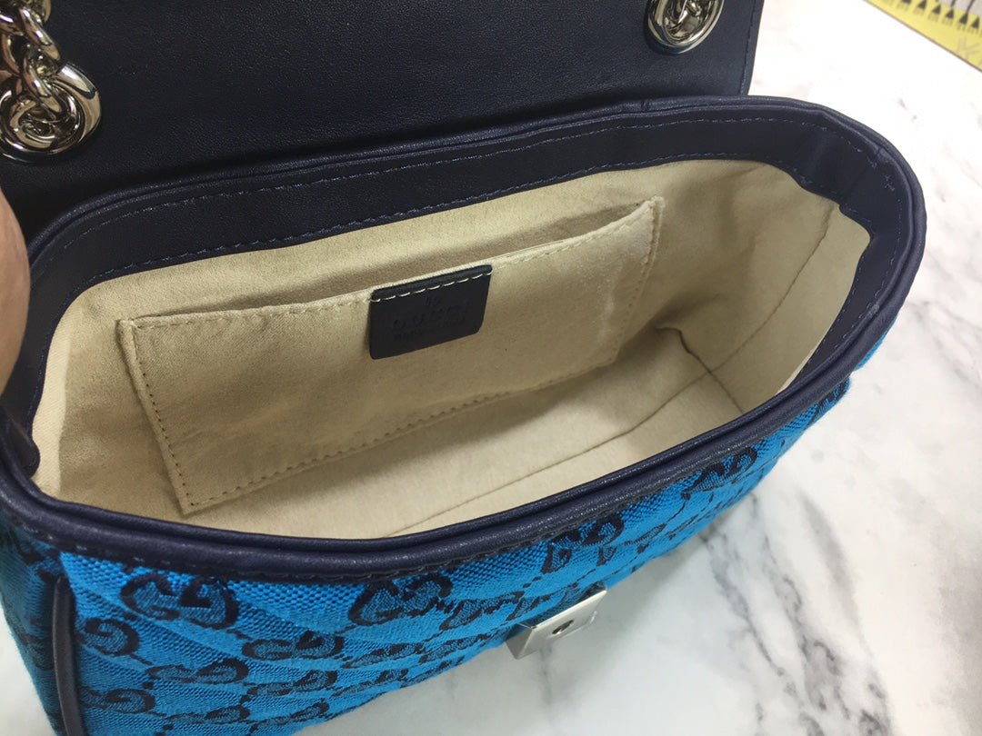 G u c c i blue 22x14x6