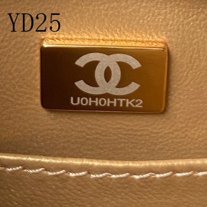 C h a n e l black 16cm