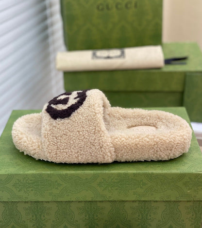 G u c c I slippers