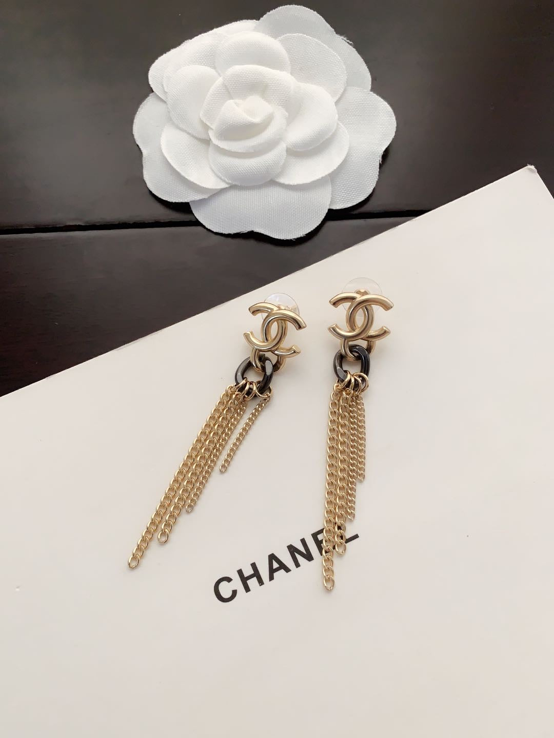 Tassel fashion earrings