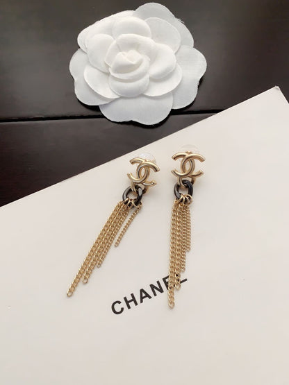 Tassel fashion earrings