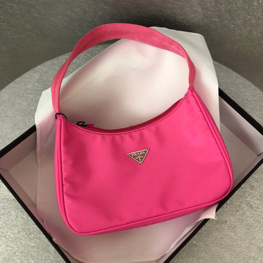 P r a d a nylo pink