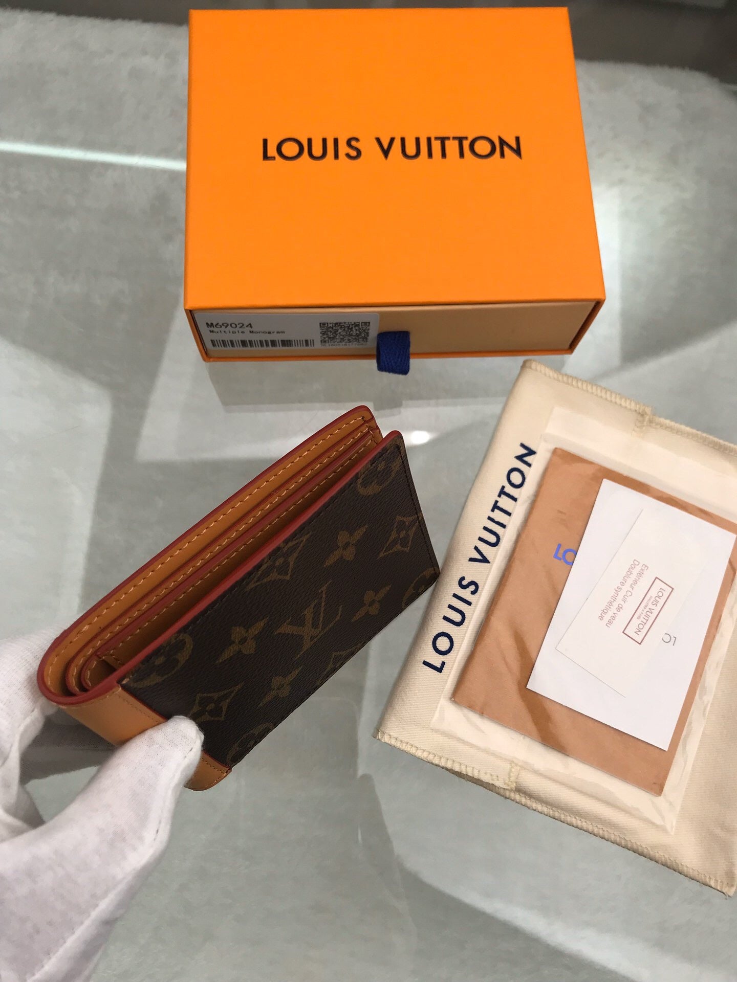 New Lv wallet